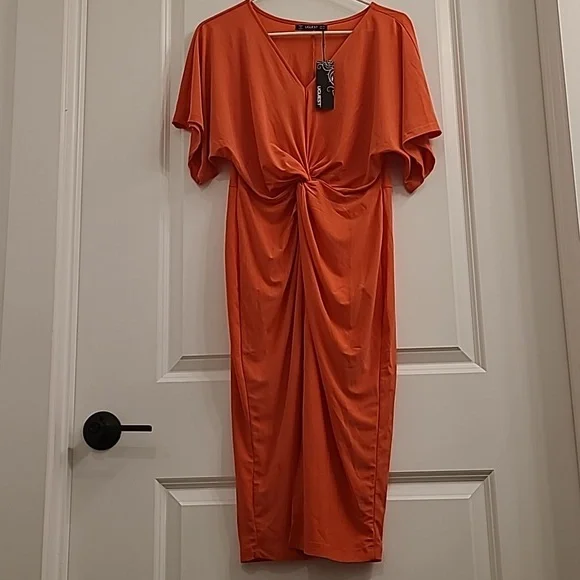 NWT Women's Fashion Dress Twist Front Batwing Sleeve Split Thigh Dress - Picture 7 of 7